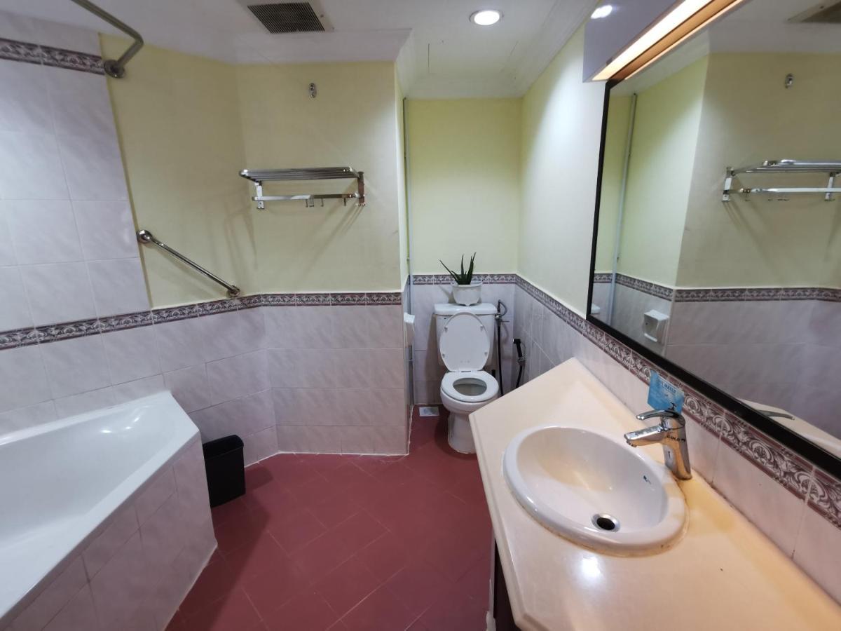 Lotus Desaru Beach Resort, 2 Bdrms, W/Splash Park Bandar Penawar Экстерьер фото