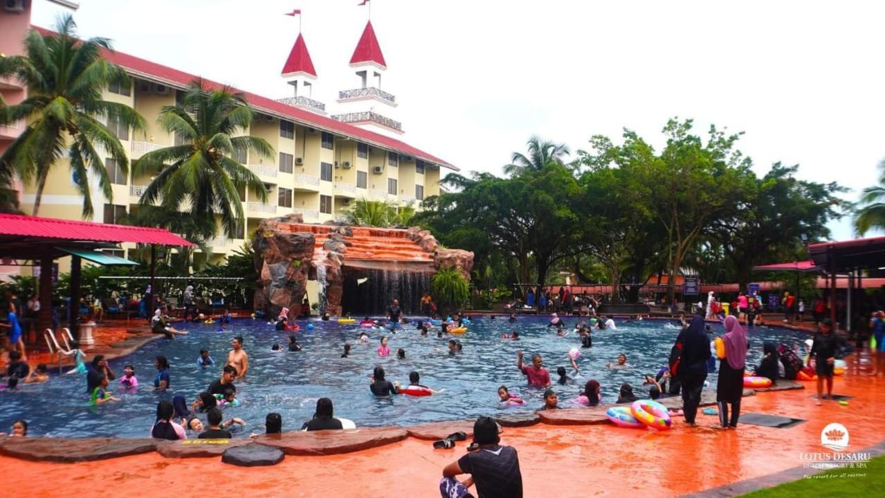 Lotus Desaru Beach Resort, 2 Bdrms, W/Splash Park Bandar Penawar Экстерьер фото